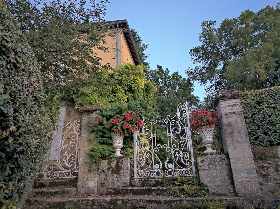 Residence Les Trois Jardins Avec Wifi Et Parking Gratuit Sarlat-la-Caneda Exterior photo