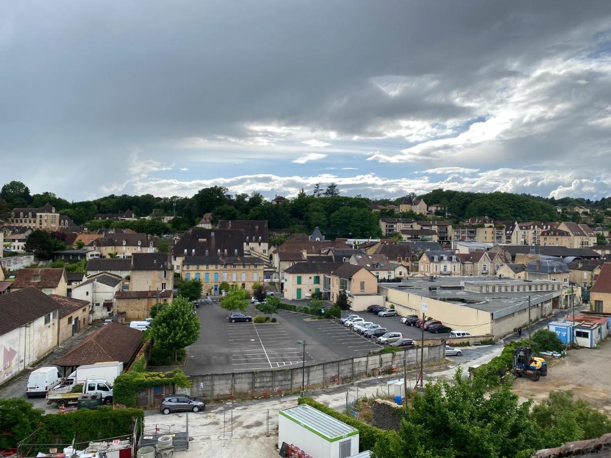 Residence Les Trois Jardins Avec Wifi Et Parking Gratuit Sarlat-la-Caneda Exterior photo