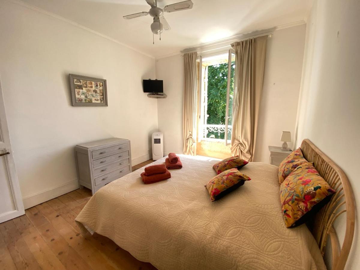 Residence Les Trois Jardins Avec Wifi Et Parking Gratuit Sarlat-la-Caneda Exterior photo