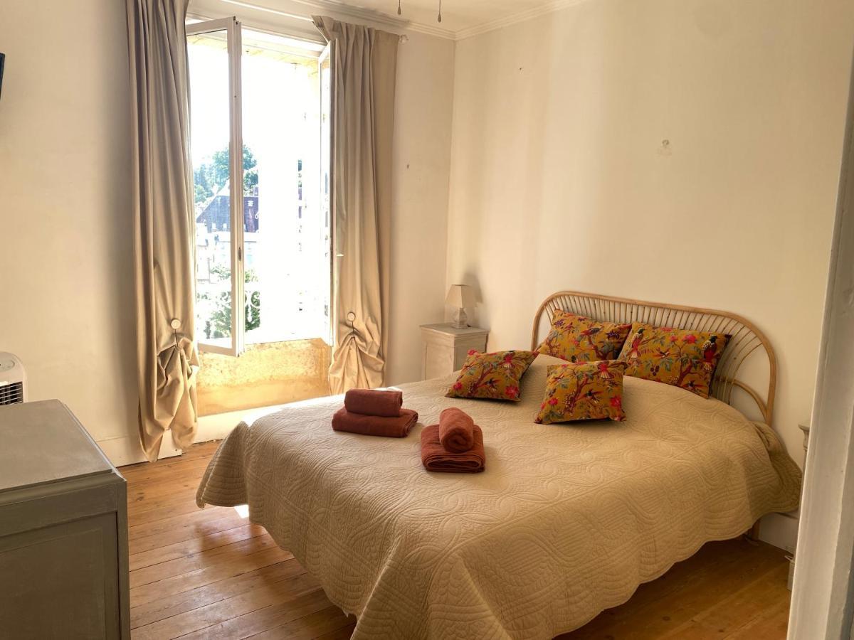 Residence Les Trois Jardins Avec Wifi Et Parking Gratuit Sarlat-la-Caneda Exterior photo