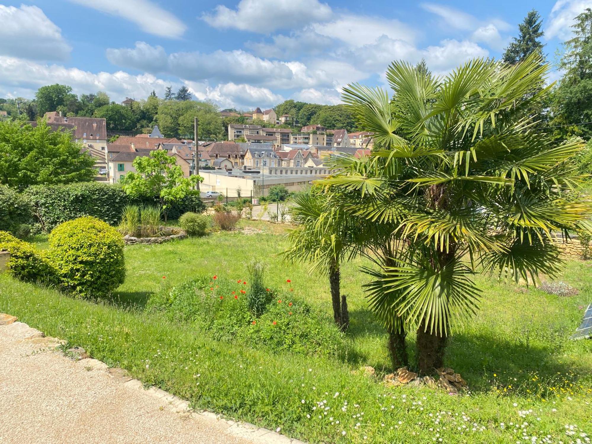 Residence Les Trois Jardins Avec Wifi Et Parking Gratuit Sarlat-la-Caneda Exterior photo
