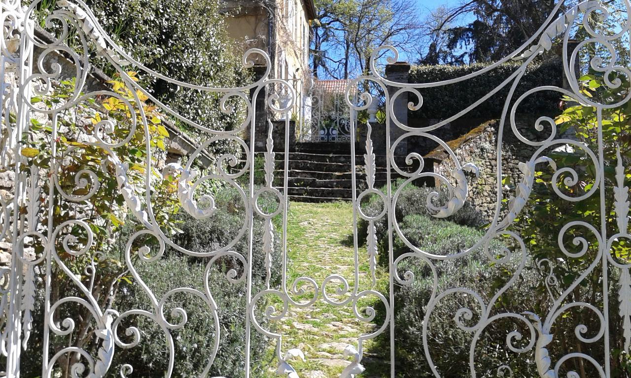 Residence Les Trois Jardins Avec Wifi Et Parking Gratuit Sarlat-la-Caneda Exterior photo